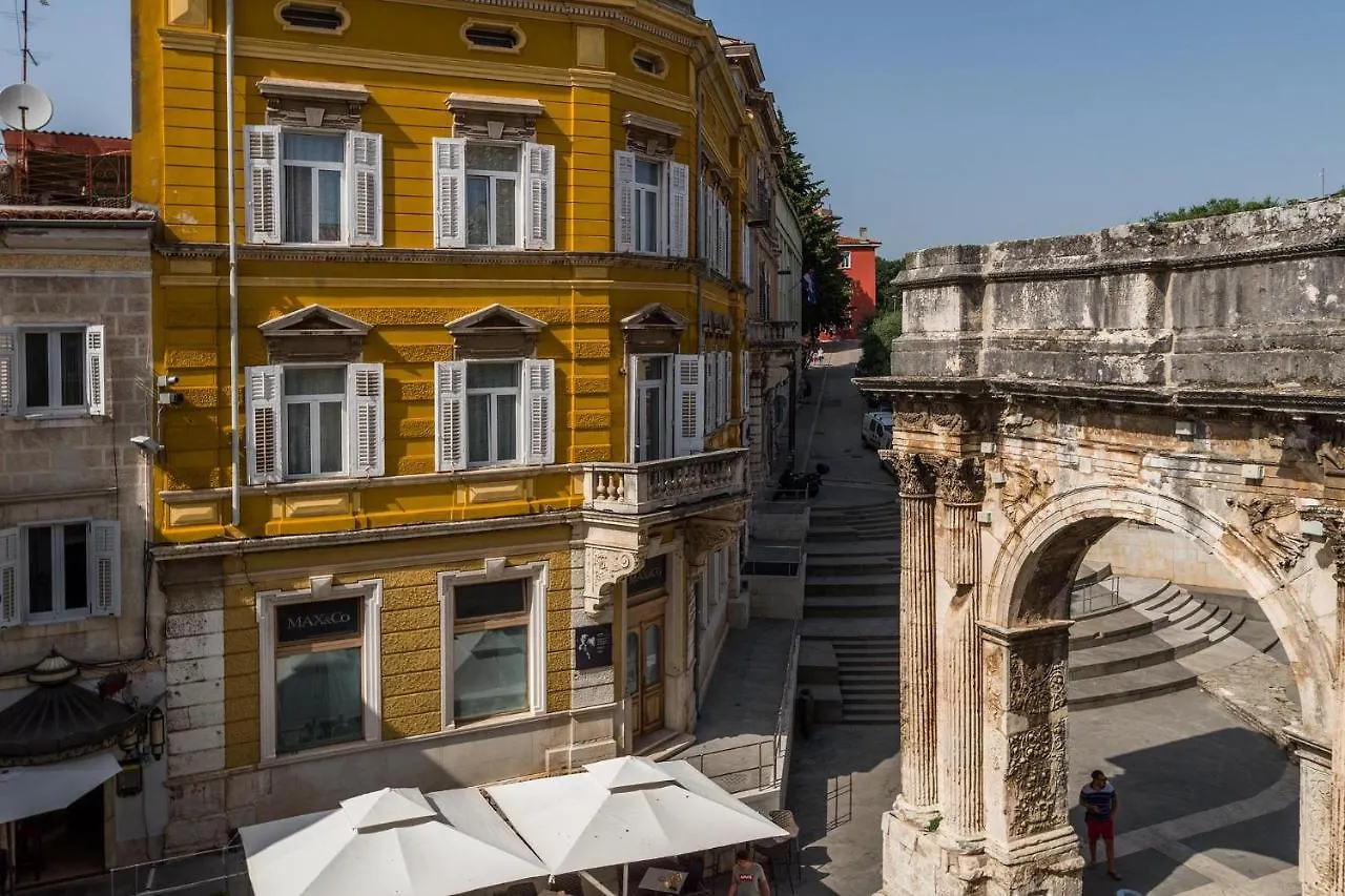 Apartman Nika Pula 0*,  Croatia